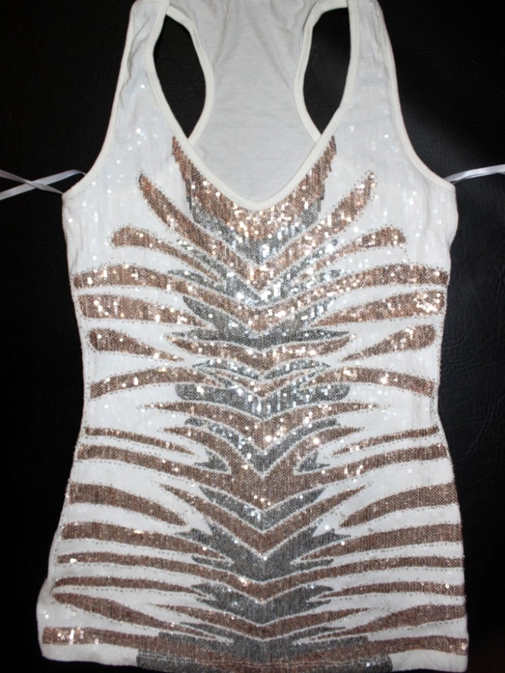 NWT Bebe 2b white silver gold sequins tank sleeveless top xs